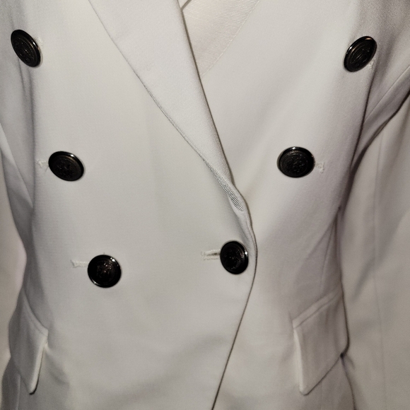 Elegant White Double-Breasted Women's Blazer White Black - Picture 13 of 14